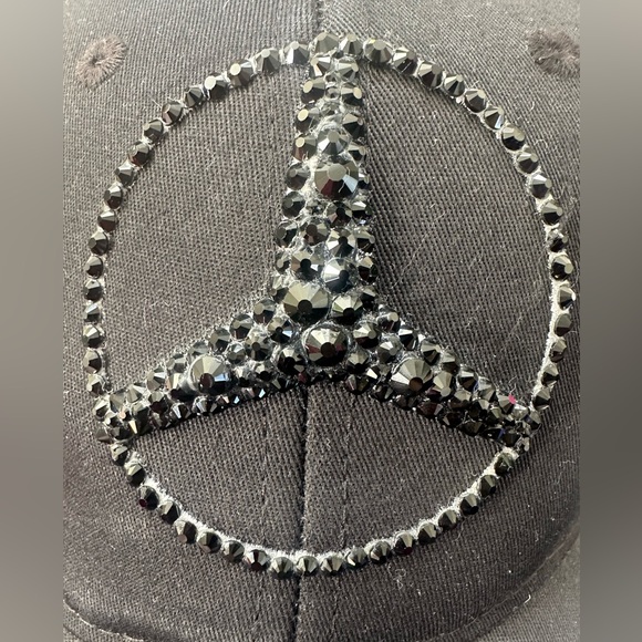 Black Cap with Rhinestone Mercedes-Benz - Picture 2 of 6
